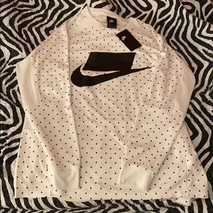 White long sleeve polka dot Nike shirt!